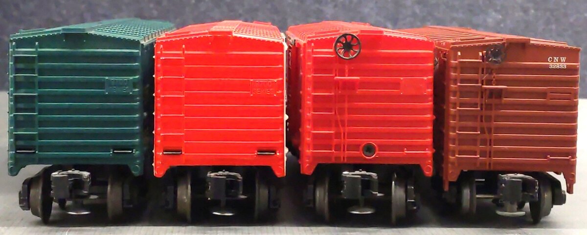 Lionel O Gauge Assorted Boxcars: 9700, 9750, 32833, 9751 [4] VG