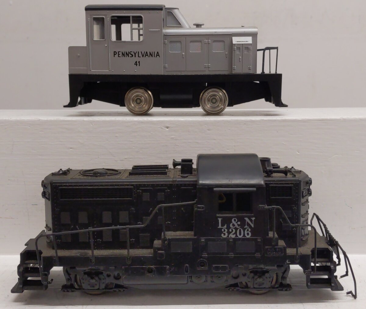 Rivarossi and Other O Gauge 2-Rail Diesel Locomotives: 41, 3206 [2] VG