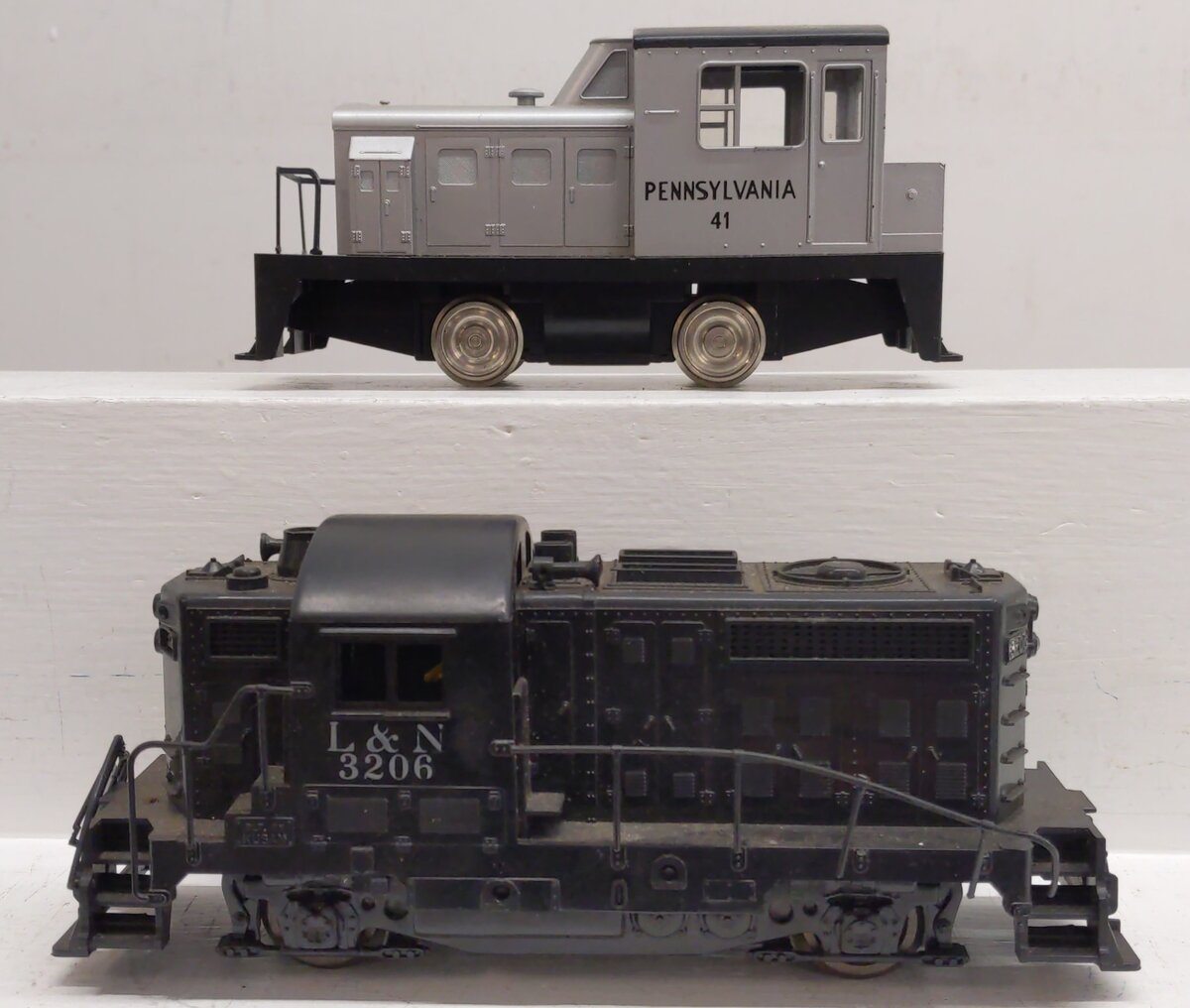Rivarossi and Other O Gauge 2-Rail Diesel Locomotives: 41, 3206 [2] VG