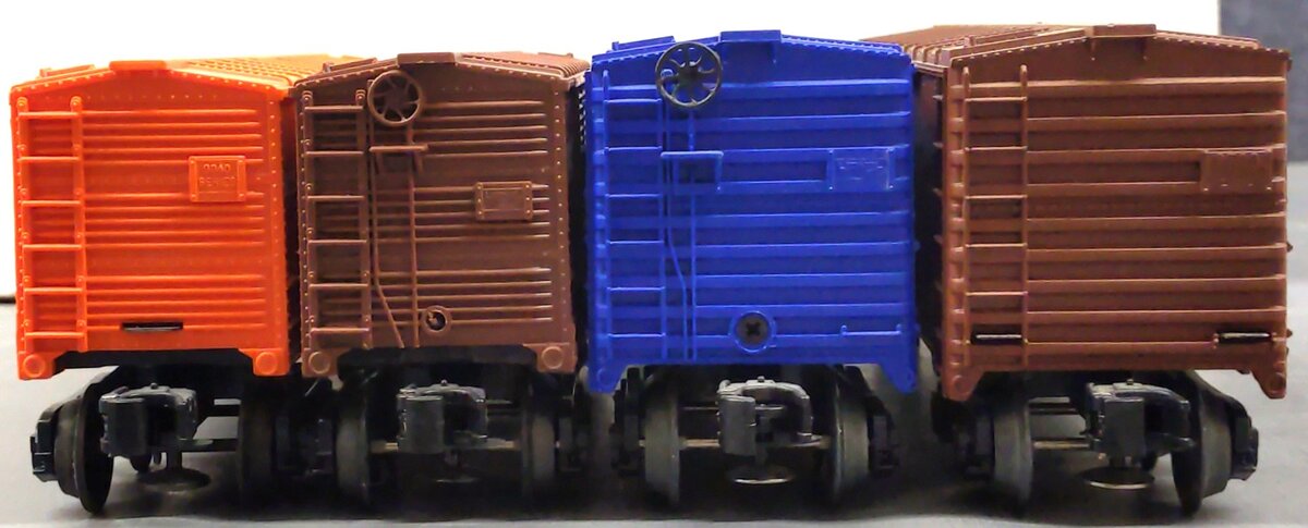 Lionel O Gauge Assorted Boxcars: 9789, 9037, 9040, 9757 [4] EX