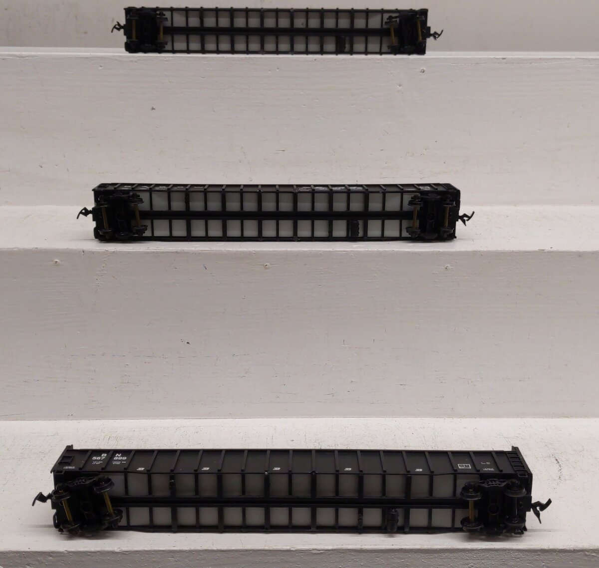 Walthers Assorted HO Scale Gondolas 567899 & 30824 [3] EX