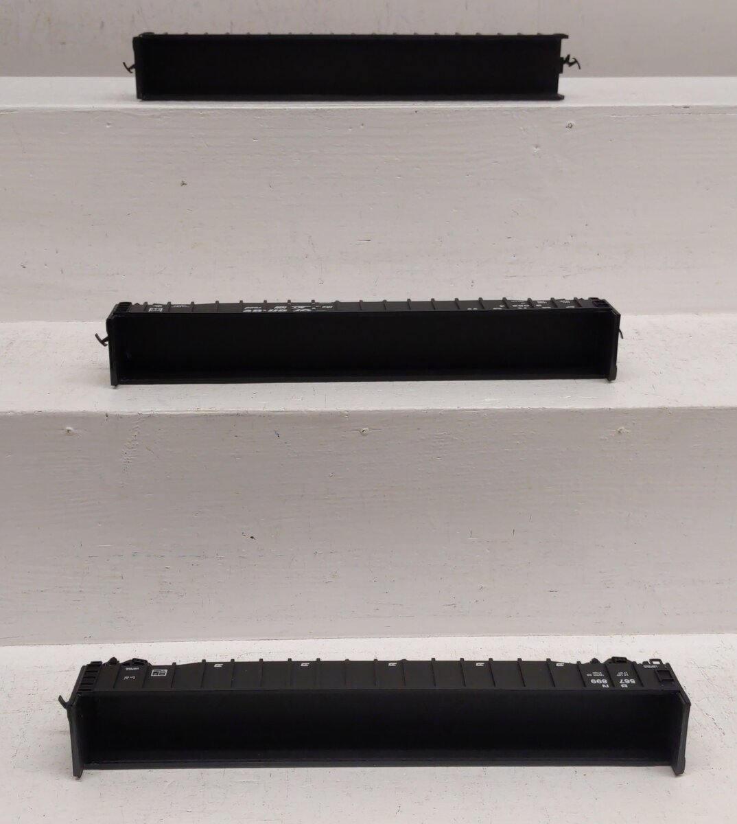 Walthers Assorted HO Scale Gondolas 567899 & 30824 [3] EX