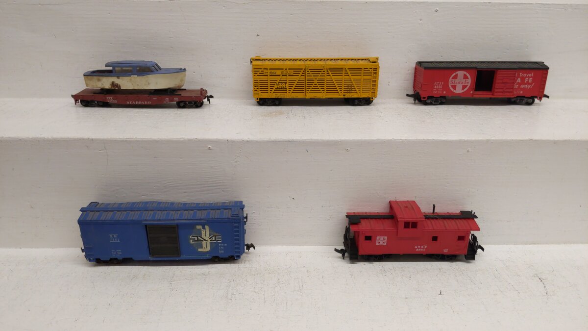 Lionel 5705 HO Scale Diesel Freight Set VG/Box