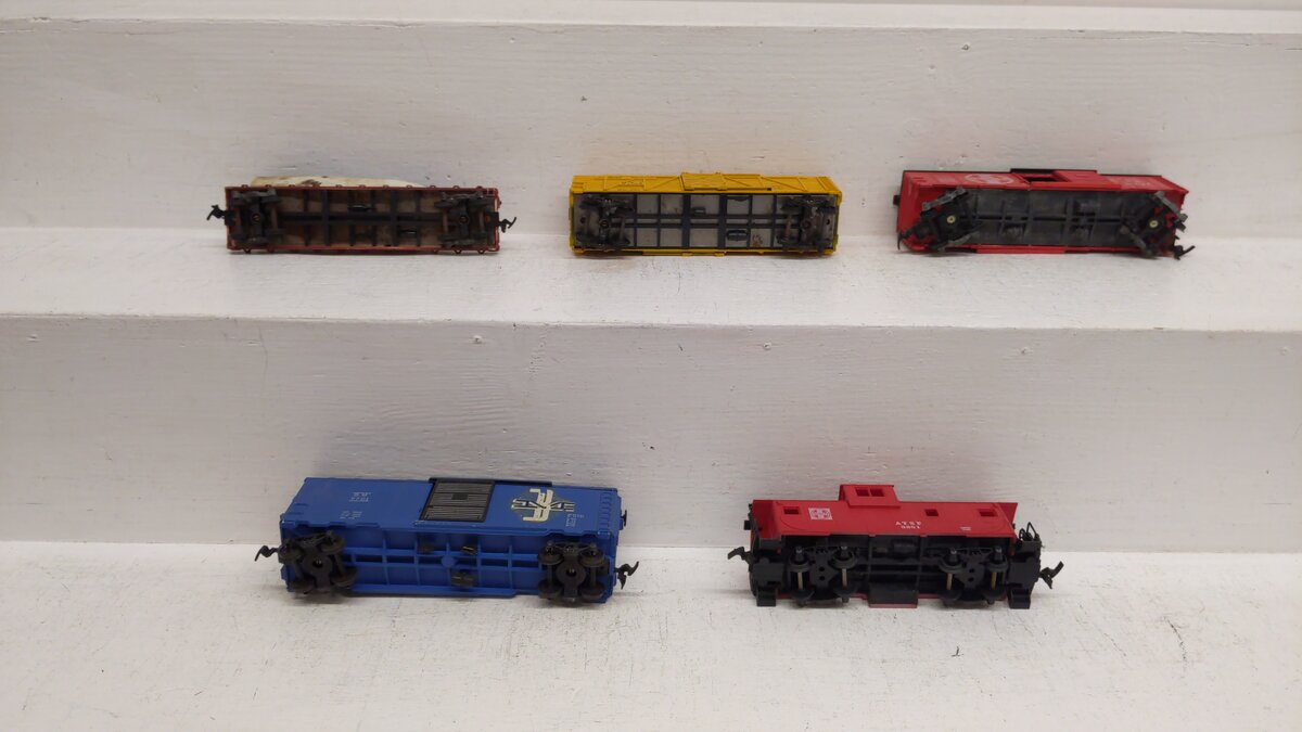 Lionel 5705 HO Scale Diesel Freight Set VG/Box