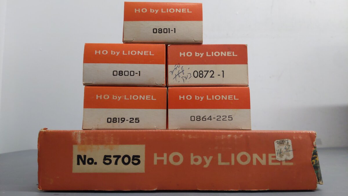 Lionel 5705 HO Scale Diesel Freight Set VG/Box