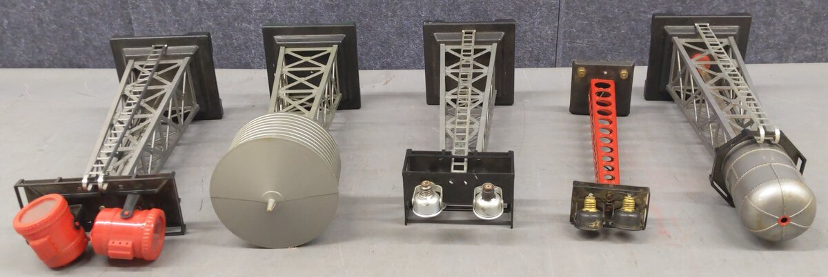 Marx Vintage O Gauge Light And Water Towers #0465,416-A,0165,0416 [5] VG