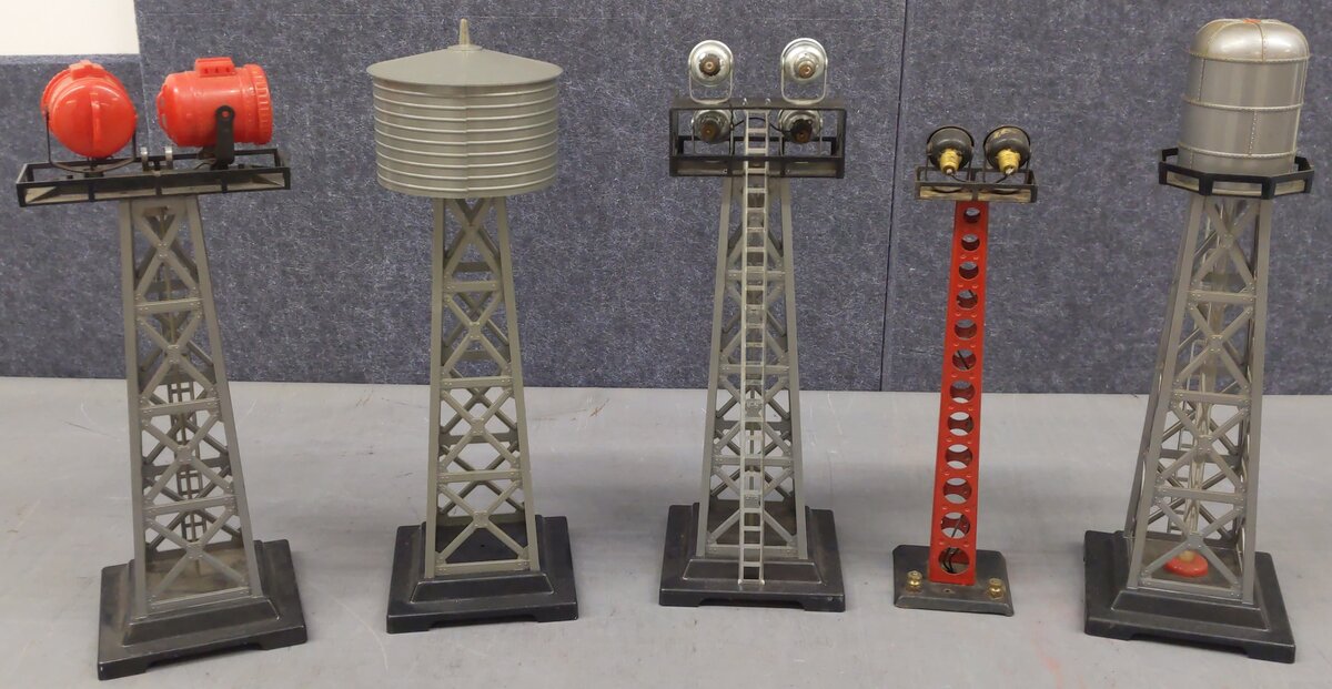 Marx Vintage O Gauge Light And Water Towers #0465,416-A,0165,0416 [5] VG