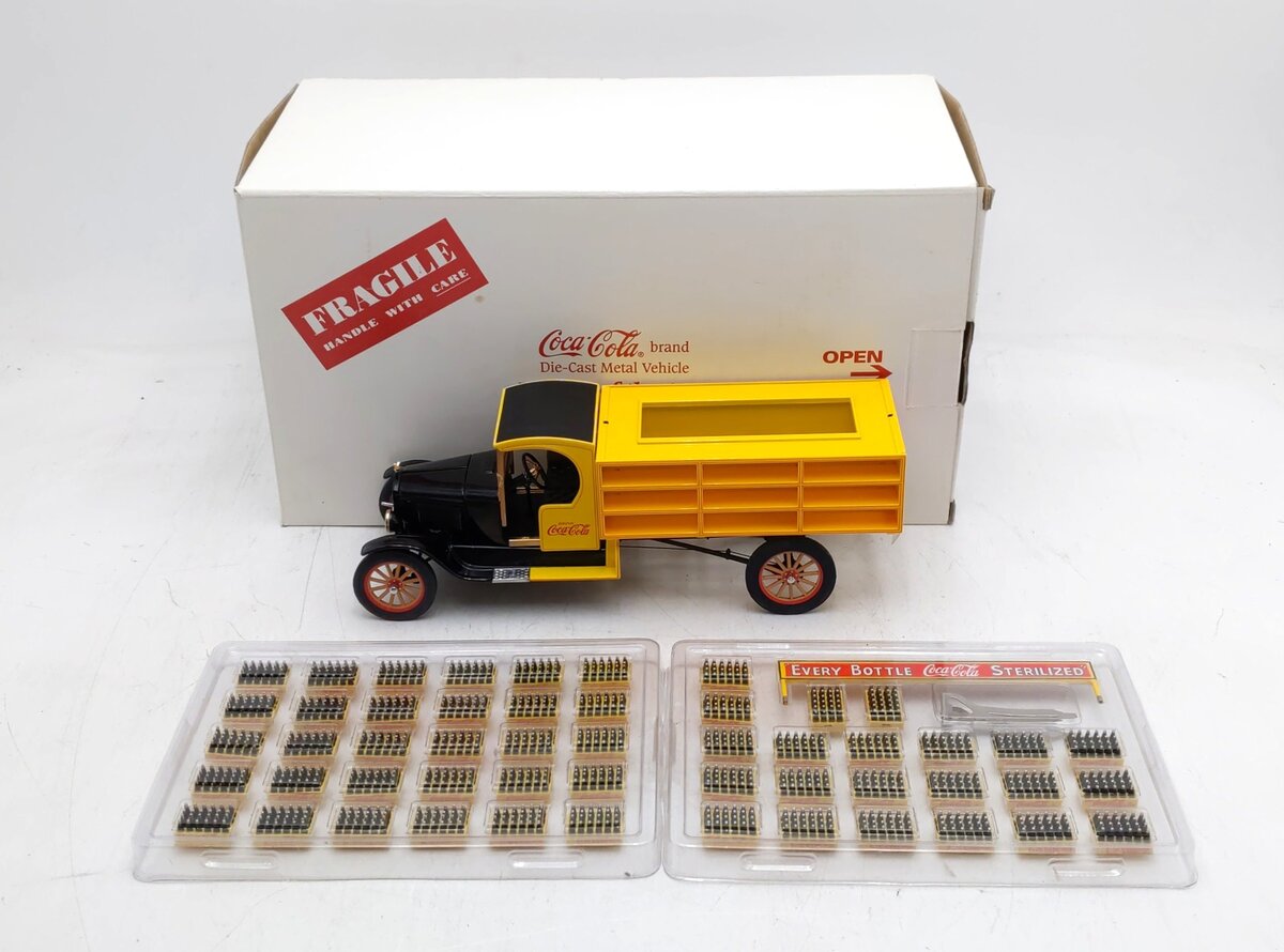 Danbury Mint 127-001 1:24 1931 Coca-Cola Delivery Truck  EX/Box