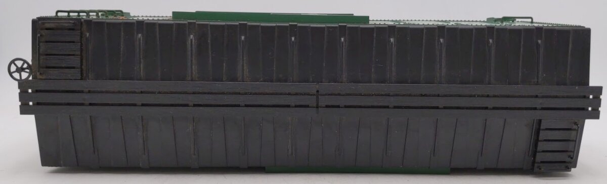 USA Trains R19056B G Gauge Great Northern Steel Box Car #08996 (Metal Wheels)/Box