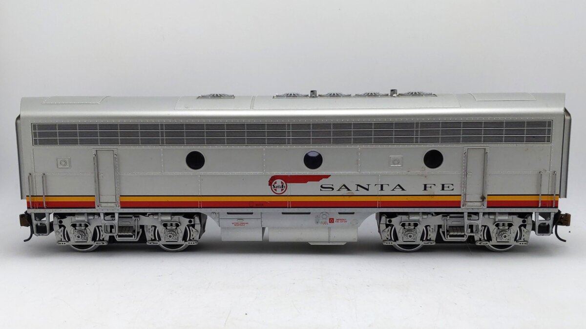 LGB 20582 Santa Fe F7 Non-Powered Diesel B-Unit with Sound EX/Box
