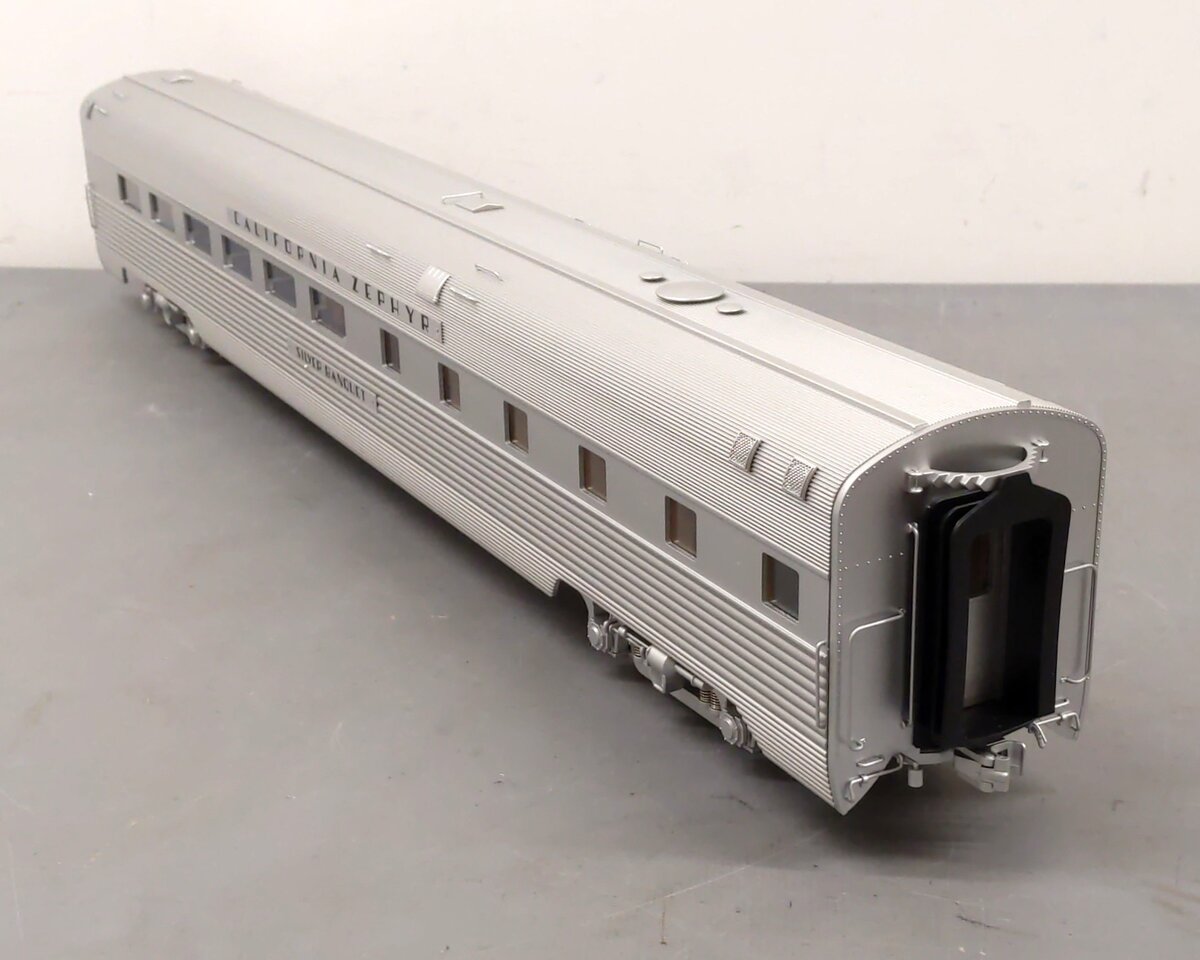 USA Trains 31013 G "California Zephyr" Corrugated Aluminum Diner (Metal Wheels) LN/Box