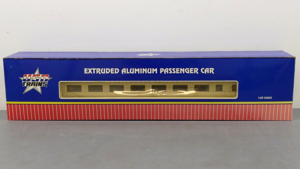 USA Trains R31011 G "California Zephyr" Corrugated Aluminum Coach Lighted #1 EX/Box