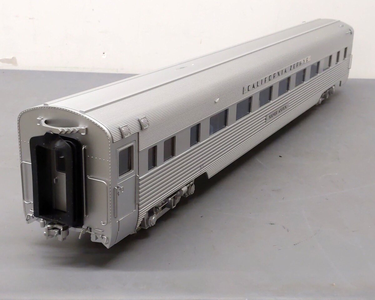 USA Trains R31011 G "California Zephyr" Corrugated Aluminum Coach Lighted #1 EX/Box