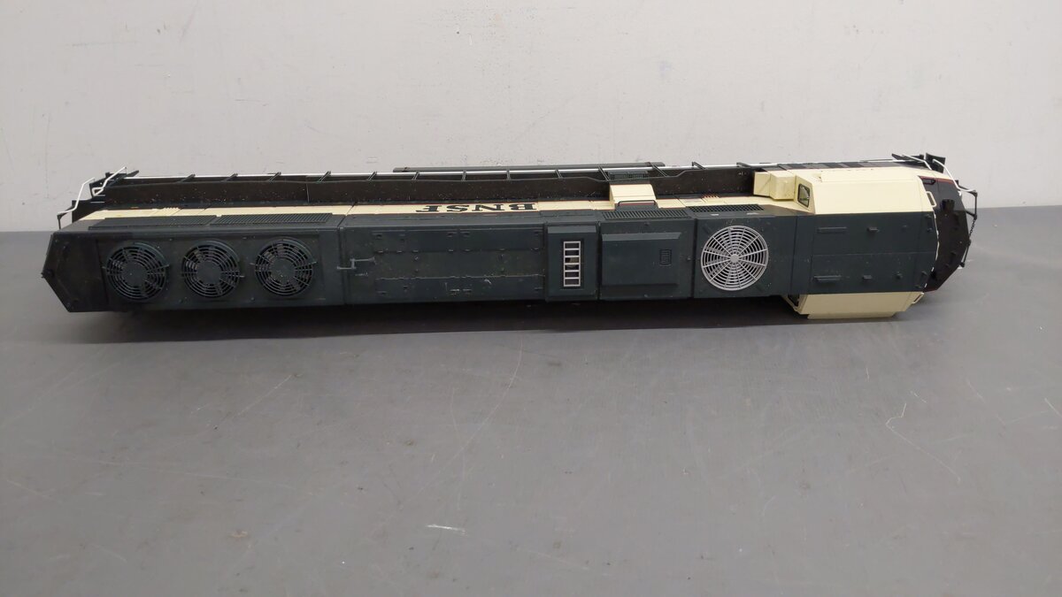 USA Trains R22614 G Burlington Northern Santa Fe EMD SD70 MAC Diesel Loco #9785 EX/Box