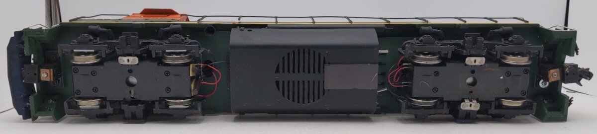 USA Trains R22204 G Gauge BNSF GP38-2 Diesel Engine #2256 with Sound/Box