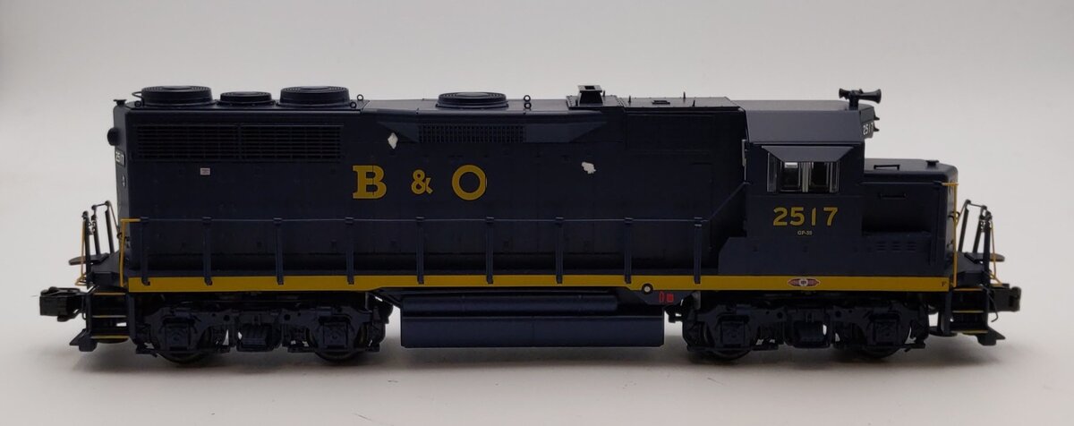Lionel 6-38983 O Gauge Baltimore & Ohio Non-Powered GP35 Diesel Engine #2517