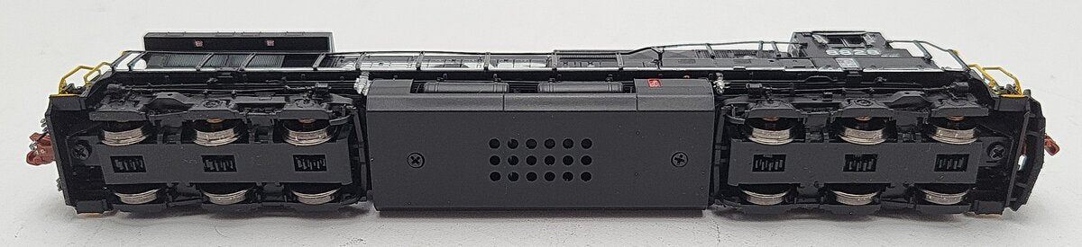 Scale Trains SXT38532 N NS GEC40-9 Horsehead Diesel Locomotive #8828 w/ DCC EX/Box