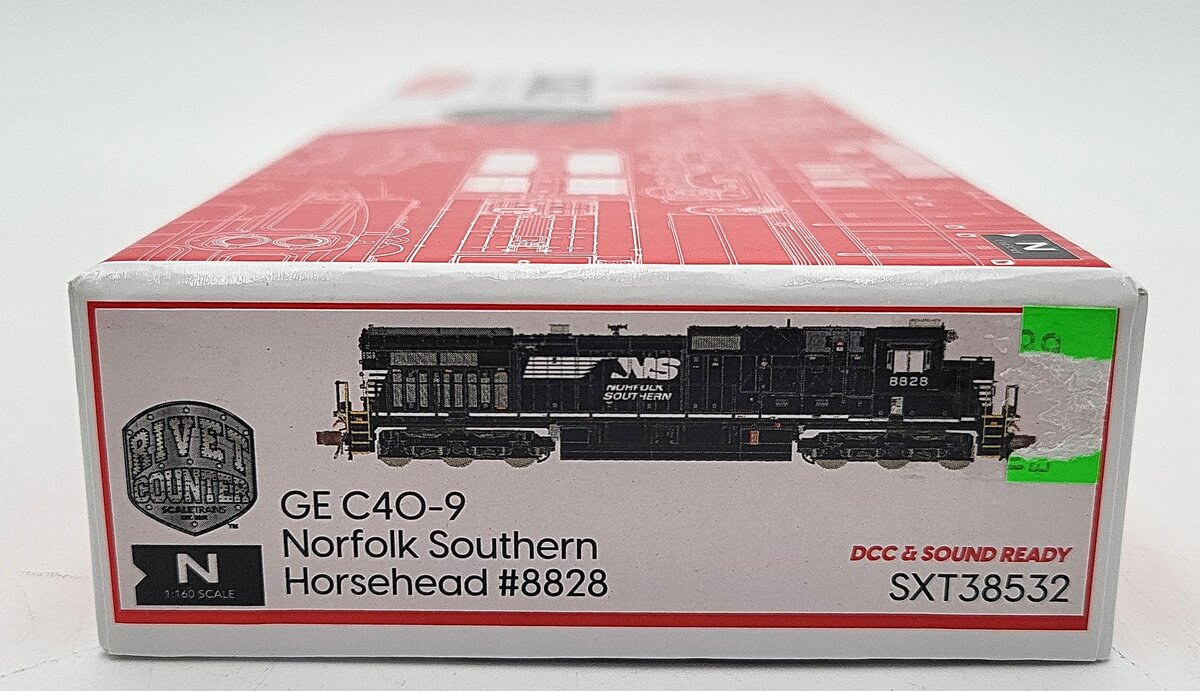 Scale Trains SXT38532 N NS GEC40-9 Horsehead Diesel Locomotive #8828 w/ DCC EX/Box
