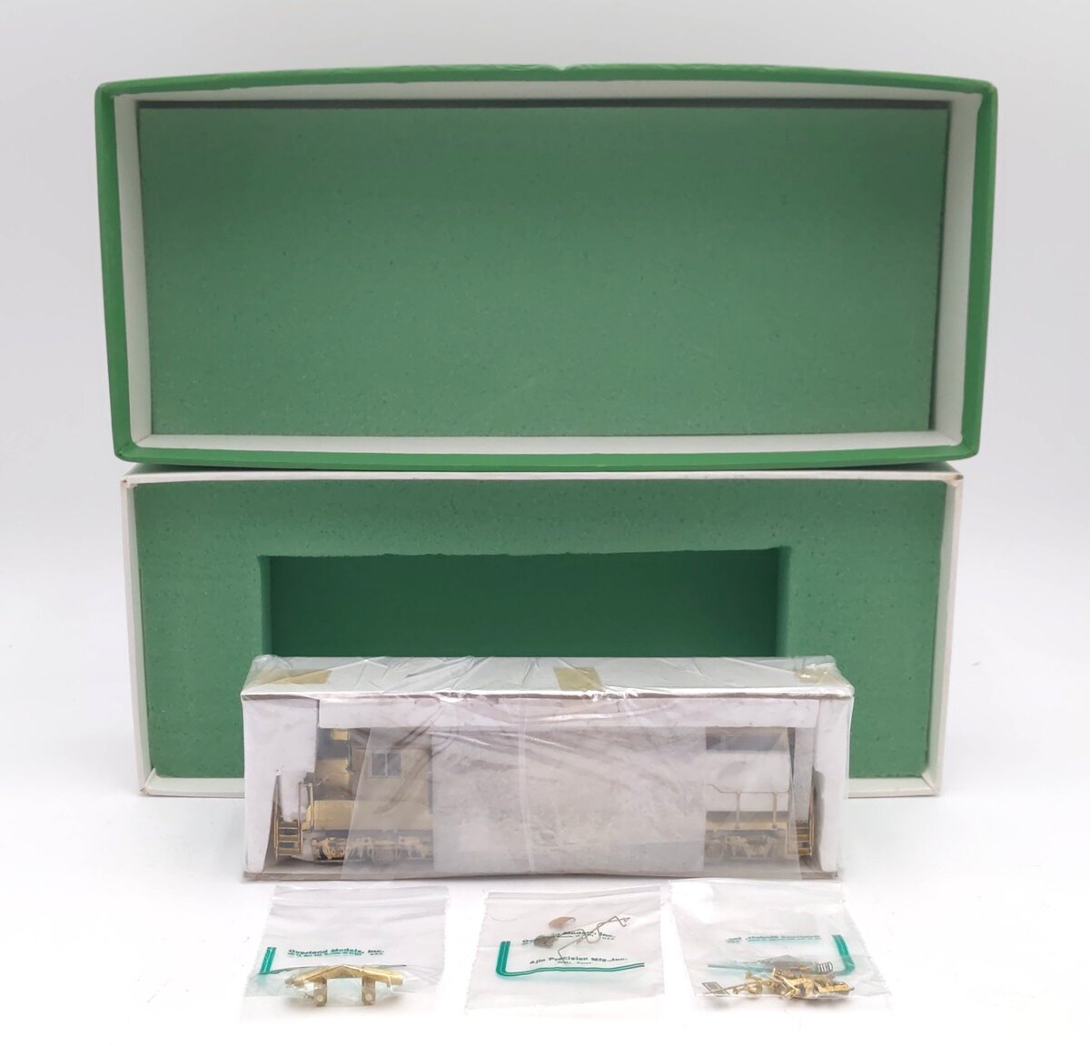 Overland 5000 BRASS HO Scale Union Pacific GP30 w/Full Crew Cab Diesel Engine NIB