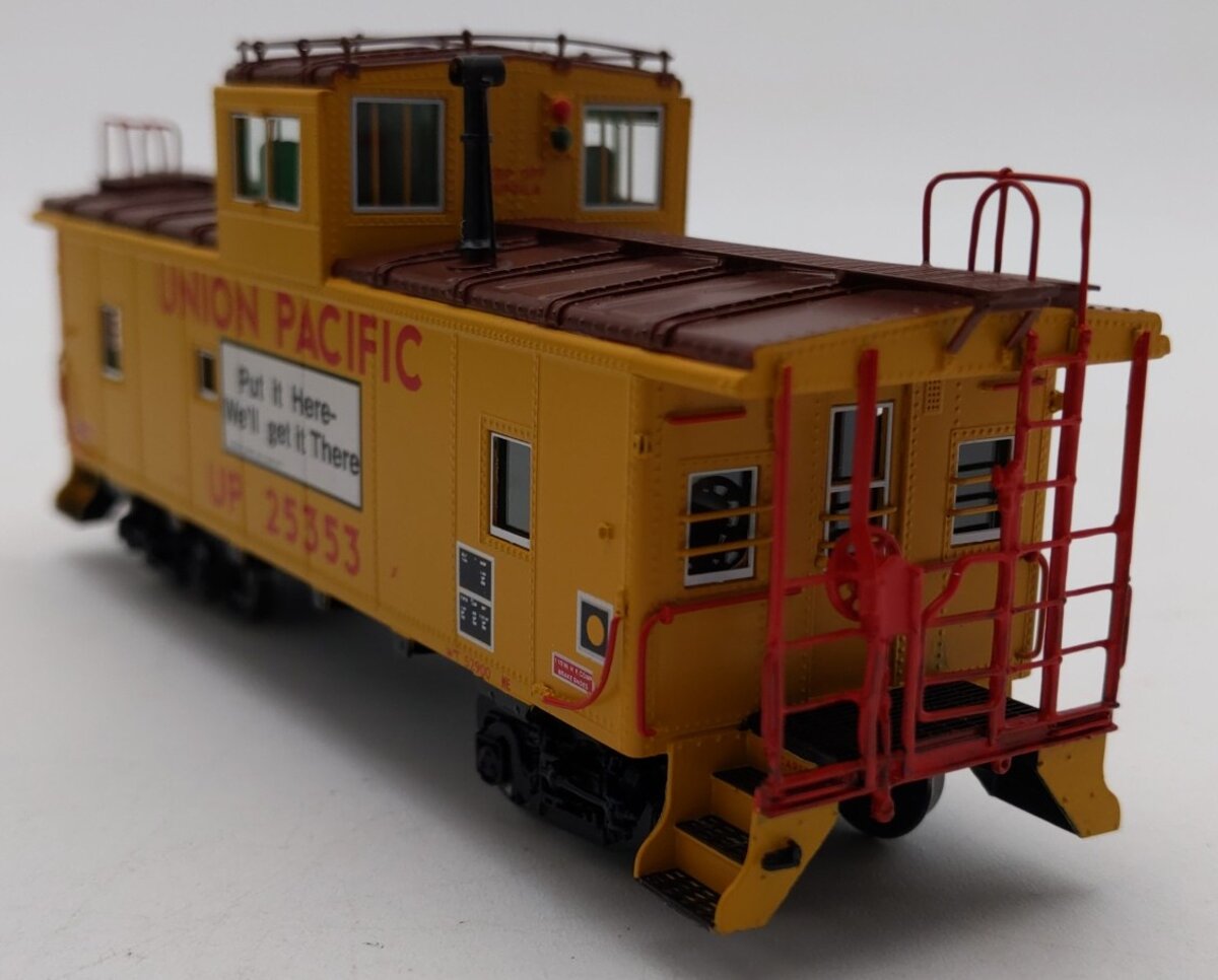 Overland 3973.1 HO Scale Union Pacific CA-6 Caboose #25353- Factory Painted EX/Box
