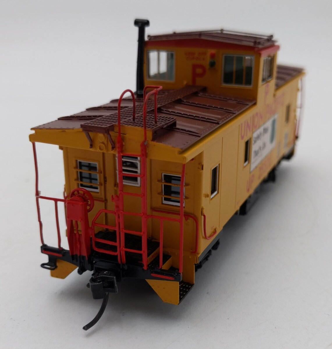 Overland OMI-3975.1 HO Scale Union Pacific CA-8 Caboose #25571-FP EX/Box