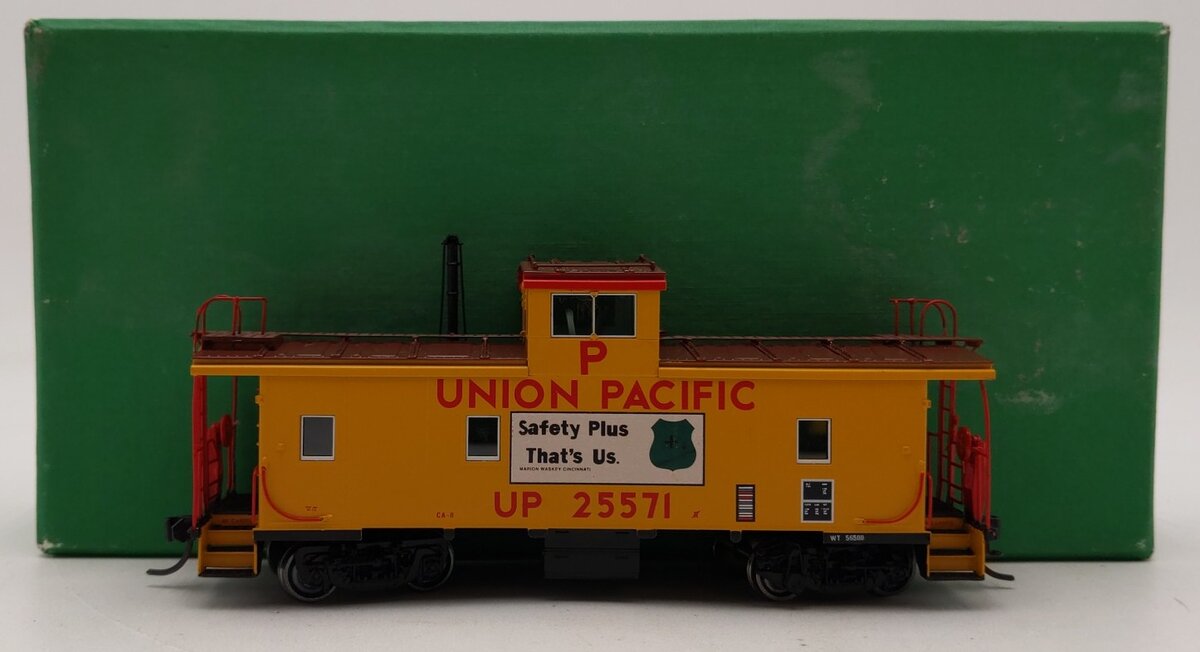 Overland OMI-3975.1 HO Scale Union Pacific CA-8 Caboose #25571-FP EX/Box