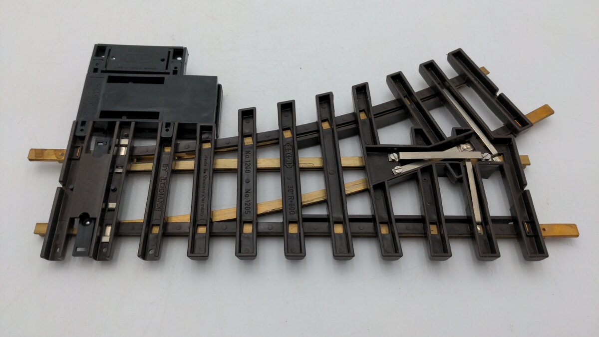LGB 1205 G Scale 30° Right Hand Electric Switch Turnout EX/Box