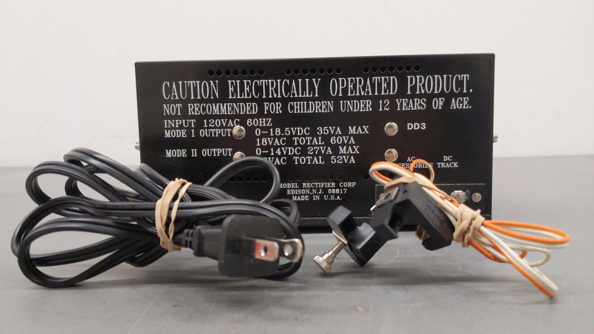 MRC 6200 HO Scale Trainpower Power Pack VG/Box