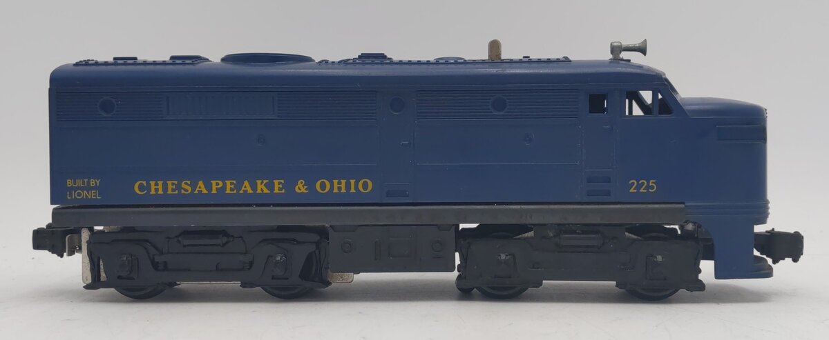 Lionel 225 Vintage O Chesapeake & Ohio A Unit Powered Diesel Locomotive EX