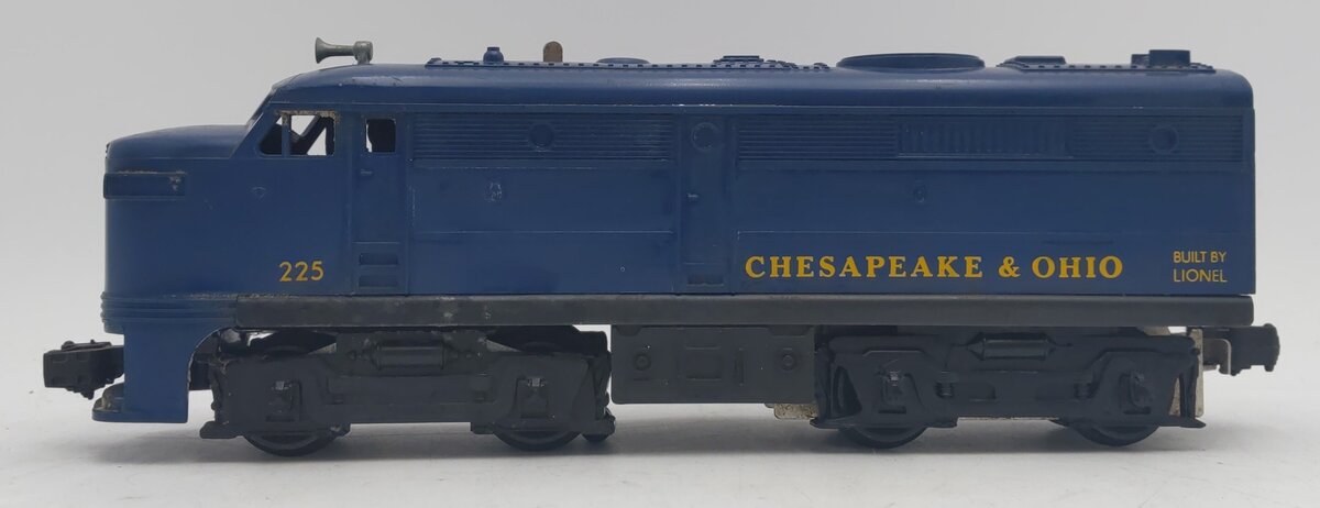 Lionel 225 Vintage O Chesapeake & Ohio A Unit Powered Diesel Locomotive EX