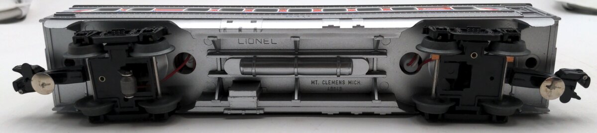 Lionel 6-6411 O Gauge Amtrak Illuminated Passenger Car #6411 LN/Box