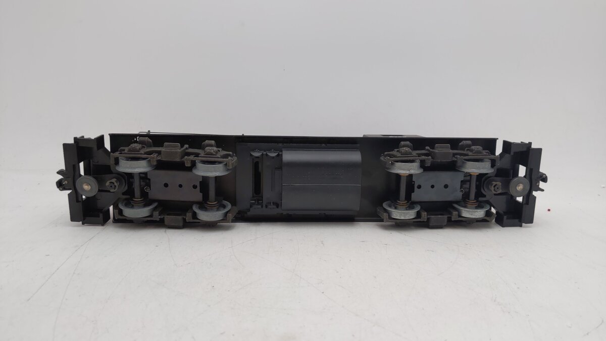 Lionel 6-8258 O Gauge Canadian National GP7 Non-Powered Diesel Locomotive #8258 EX/Box
