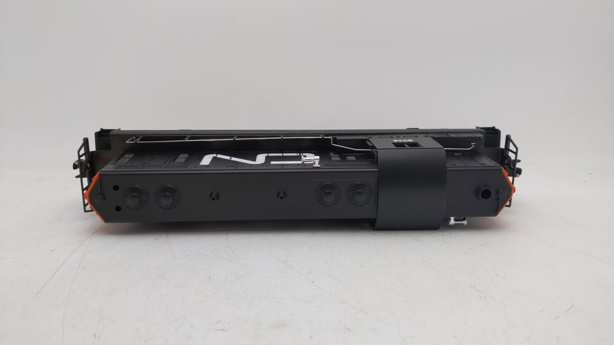 Lionel 6-8258 O Gauge Canadian National GP7 Non-Powered Diesel Locomotive #8258 EX/Box