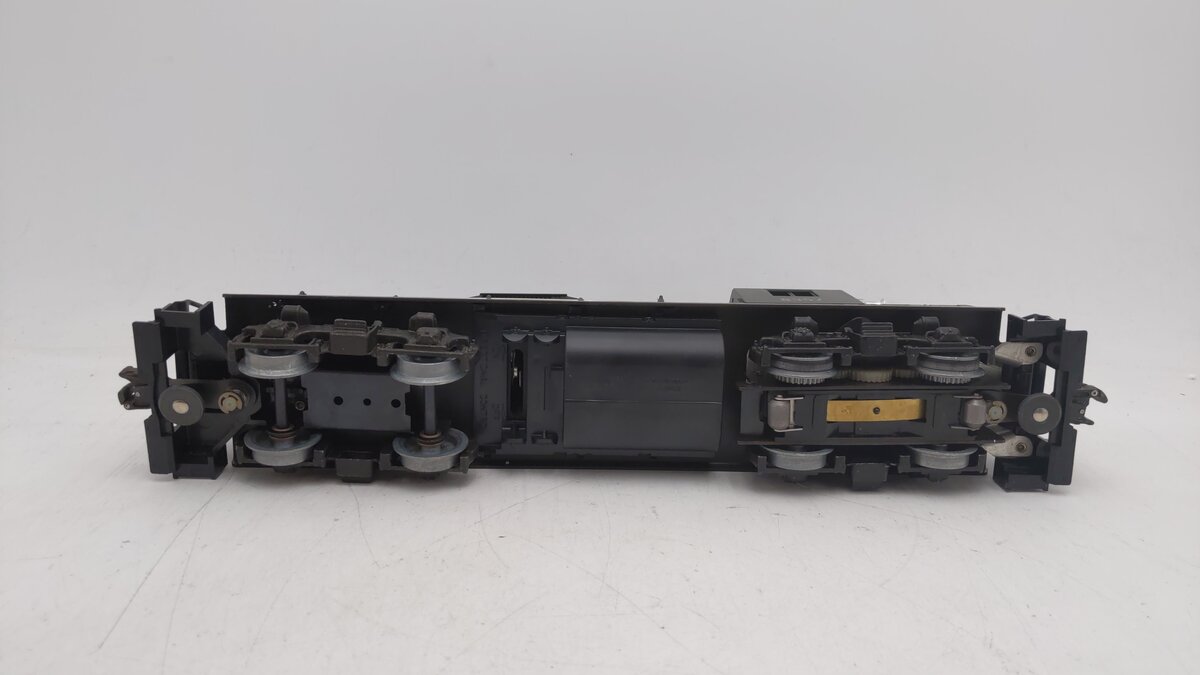 Lionel 6-8357 O Pennsylvania GP9 Diesel Locomotive #8357 EX/Box