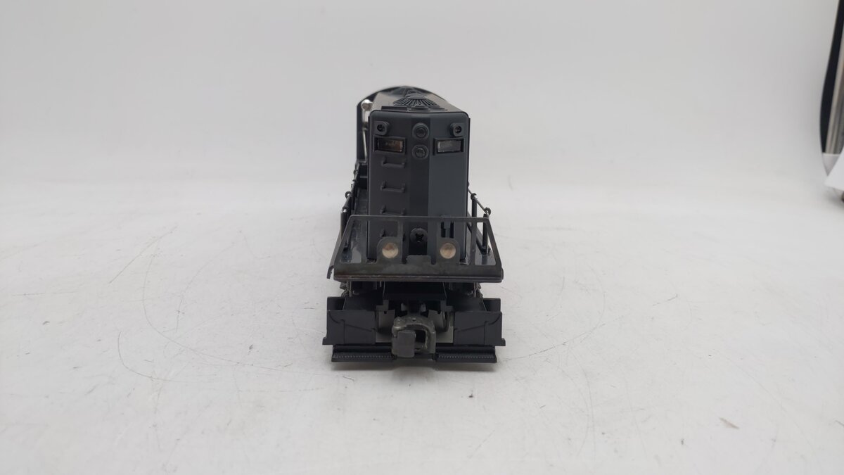 Lionel 6-8367 O Gauge Long Island GP20 Non-Powered Diesel Locomotive EX/Box