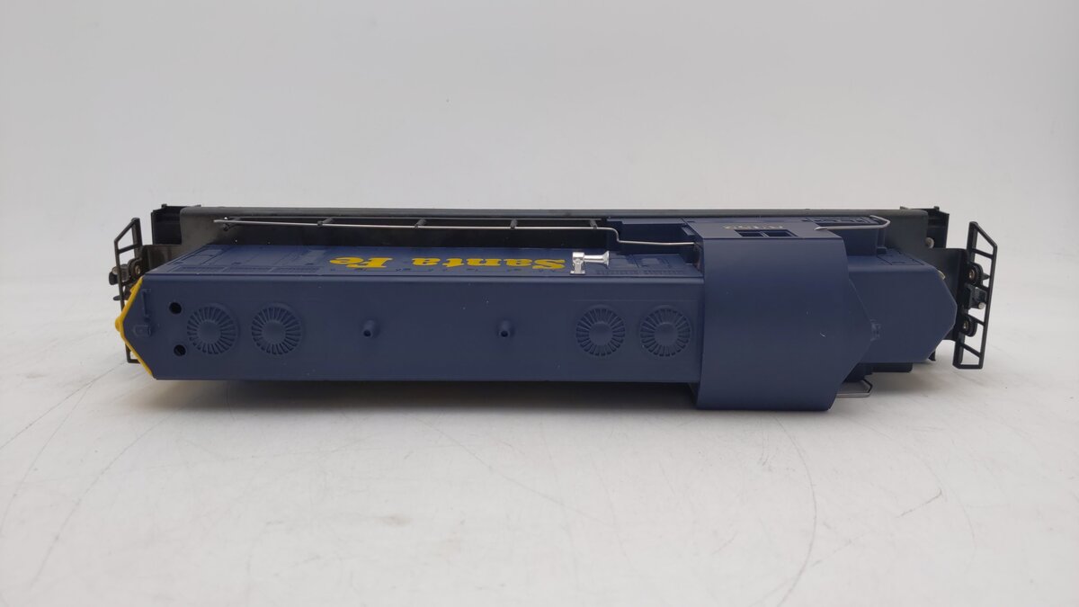 Lionel 6-8352 O Gauge Santa Fe GP-20 Powered Diesel Locomotive #8352 EX/Box