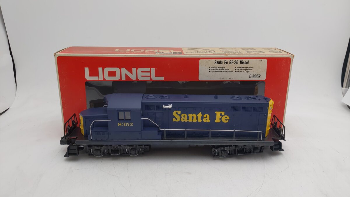 Lionel 6-8352 O Gauge Santa Fe GP-20 Powered Diesel Locomotive #8352 EX/Box
