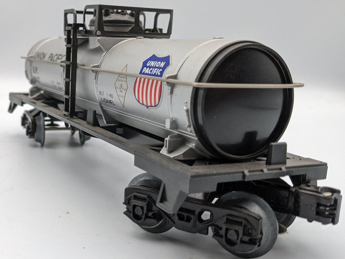 Lionel 6-9367 O Gauge Union Pacific Single Dome Tank Car #9367 NIB