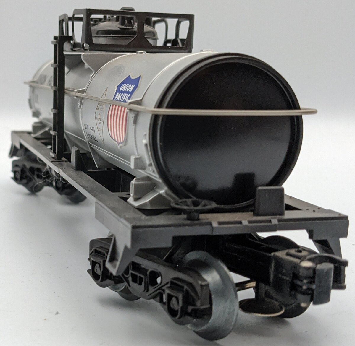 Lionel 6-9367 O Gauge Union Pacific Single Dome Tank Car #9367 NIB