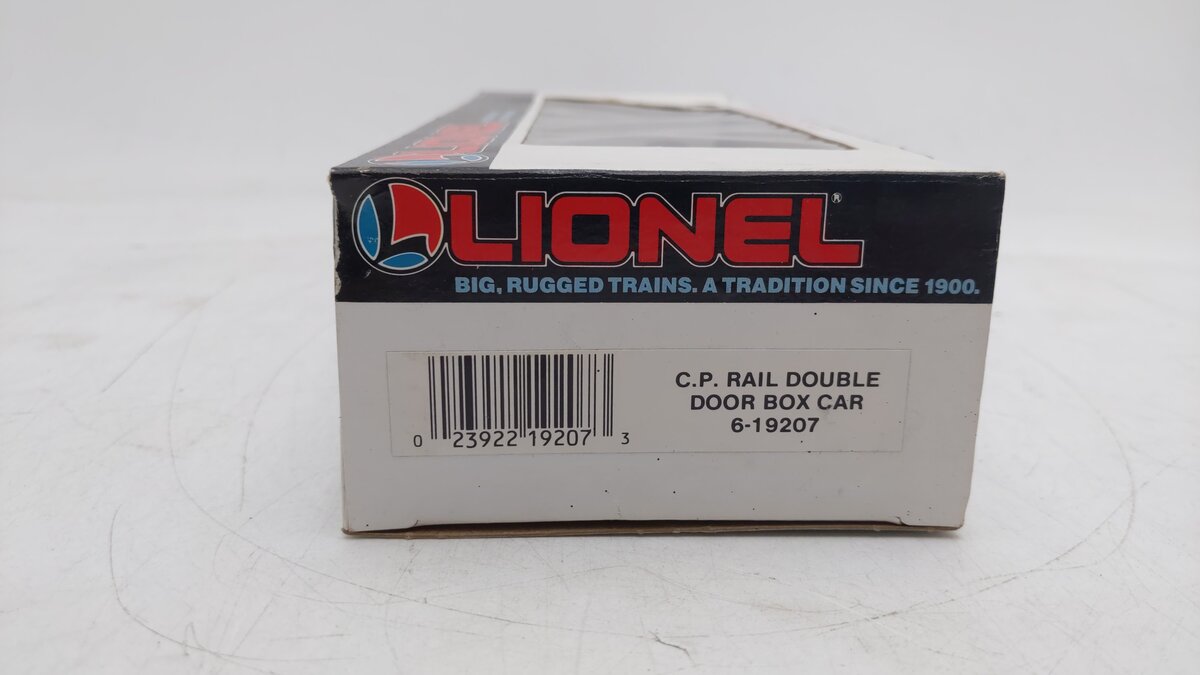 Lionel 6-19207 O Gauge CP Rail Double Door Boxcar EX/Box