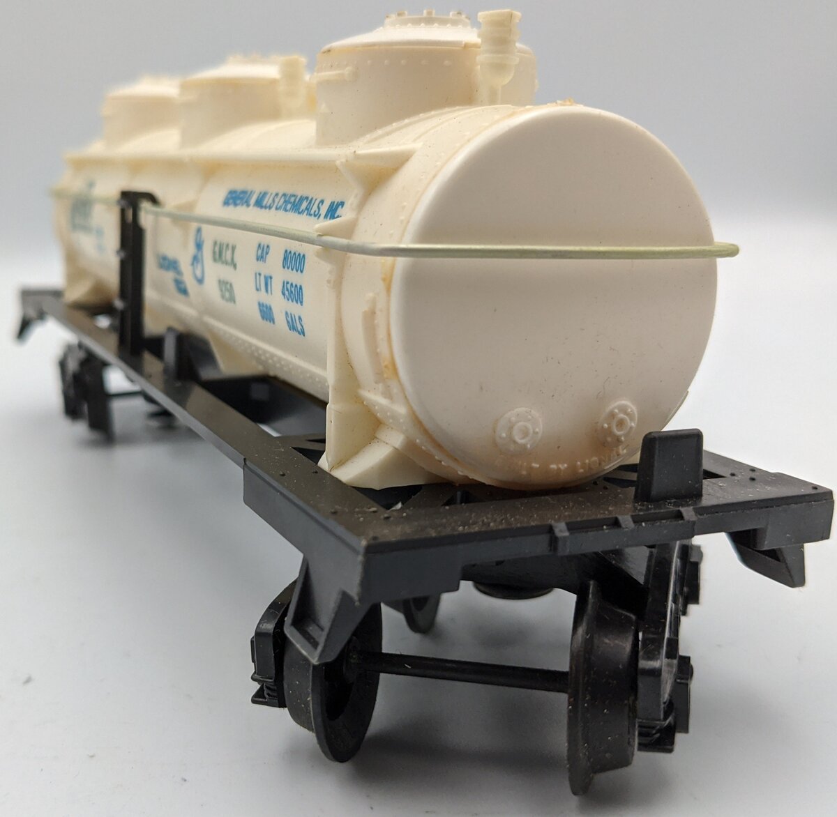 Lionel 6-9250 Waterpoxy Triple Dome Tank Car NIB