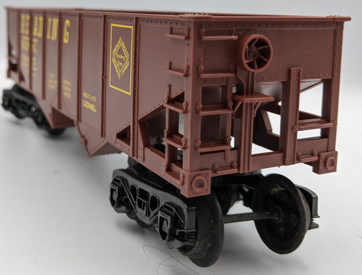 Lionel 6-9015 O Gauge Reading 2-Bay Hopper NIB
