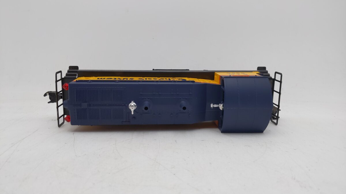 Lionel 6-8556 O Gauge Chessie NW-2 Diesel Switcher Locomotive #8556 EX/Box