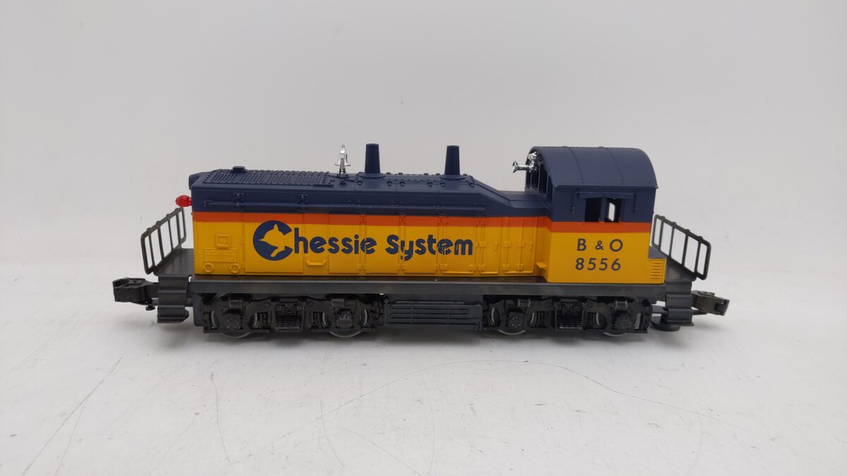 Lionel 6-8556 O Gauge Chessie NW-2 Diesel Switcher Locomotive #8556 EX/Box