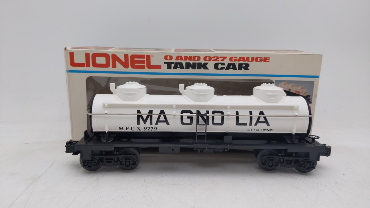 Lionel 6-9279 O Gauge Magnolia 3-Dome Tank Car LN/Box