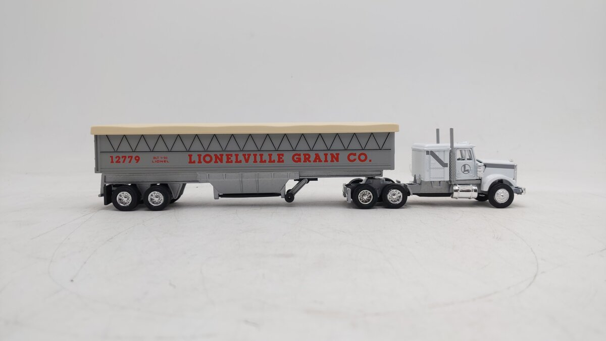 Lionel 6-12779 O Gauge Lionelville Grain Co. Tractor & Grain Rig LN/Box