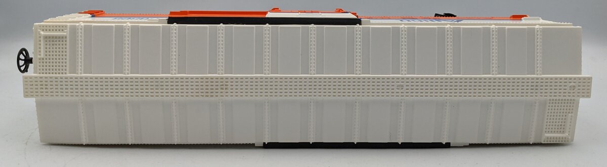 Lionel 6-9733 O Gauge Airco LCCA Boxcar with Tank NEW