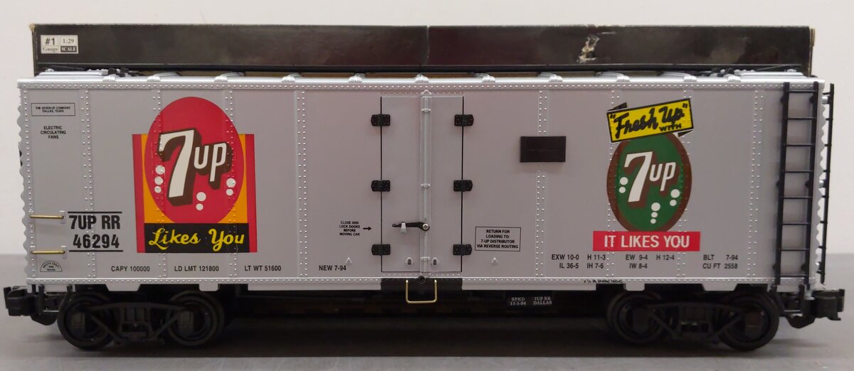 Aristo-Craft 46294 G Scale 7-Up Reefer Car (Plastic Wheels) EX/Box