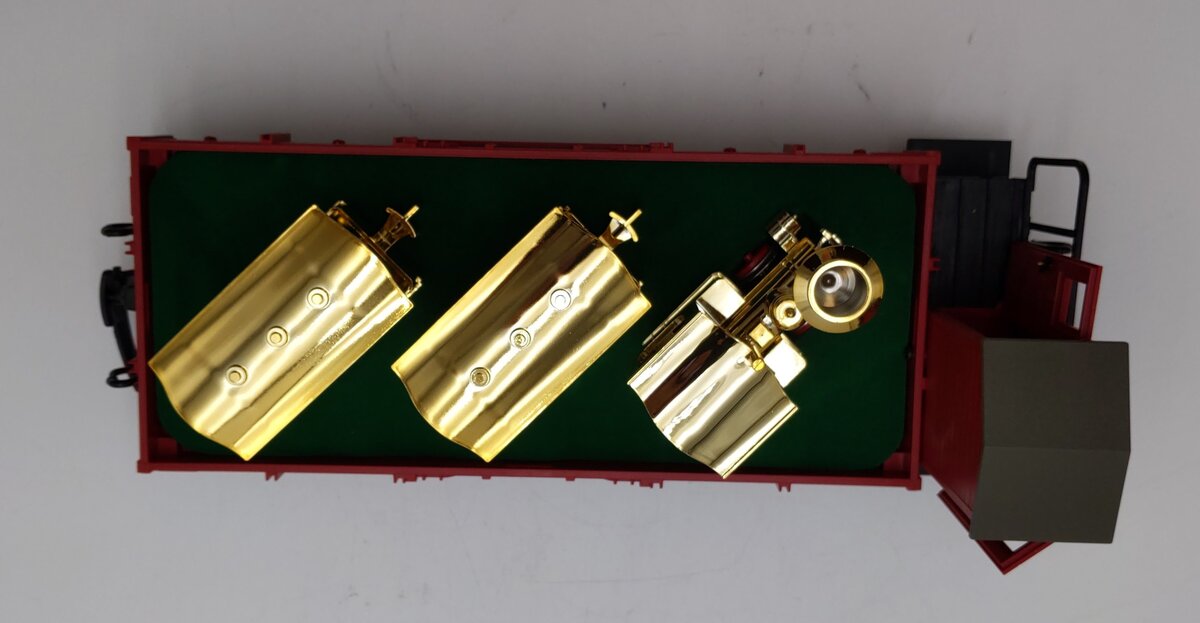 LGB 41124 G Scale 30th Anniversary Flatcar with Gold Train Set NIB