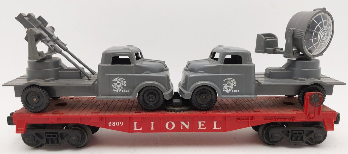 Lionel 6809 Vintage O Flatcar w/USMC AA Gun Truck & Search Light Box Truck VG